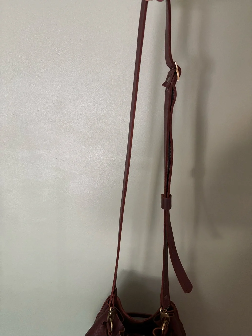 Classic Drawstring Crossbody Bucket Bag in 2 toned brown